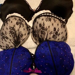 SOLD!!!   🥵🥵🥵🥵  SOLD🥵🥵🥵Victoria Secret Bras